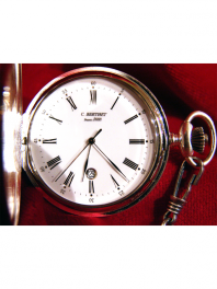 VERSILBERTE UHR GROSSER MODELL QUARZ