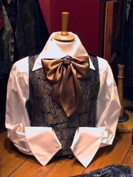 MAN SHIRT FOR LAVALLIERE OR MUSKETEER